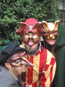 Nonimus Minstrels, masked medieval musicians