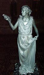 Annette Gliwa, Human Statue.