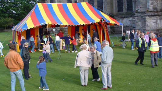 A circus workshop around the colourful tent