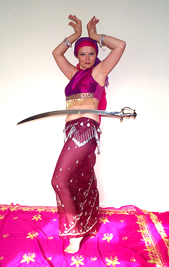Aurora - Belly dancer extraordinaire