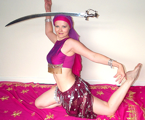 Aurora - Belly dancer extraordinaire
