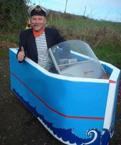 Bob motorised sailor walkabout act