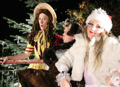 Walkabout act for  Christmas from circusperformers.co.uk and aurorascarnival.co.uk